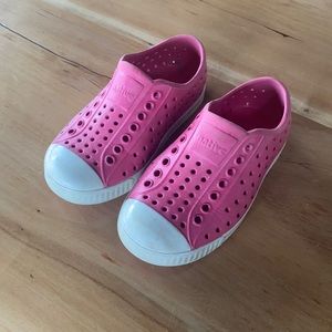 Toddler Native Shoes Size 8